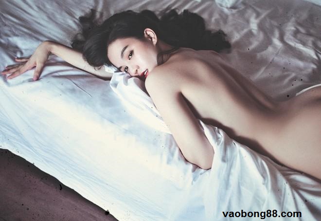 anh nude khong che ngoc trinh 4