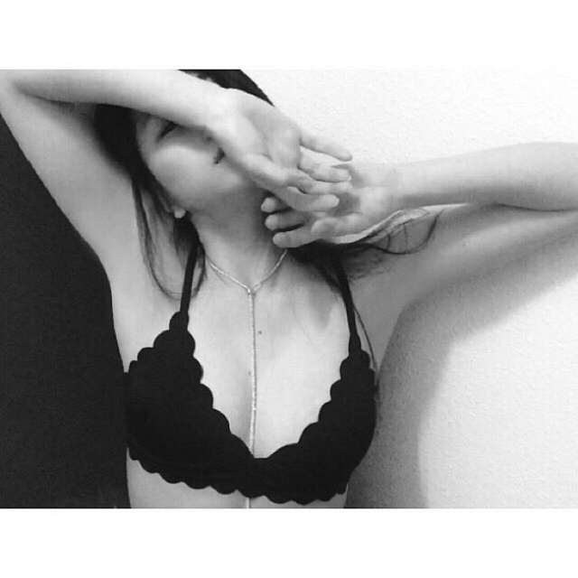 bong-mat-voi-hoa-hau-vong-mot-nhat-ban-Nakaoka-Ryoko-1