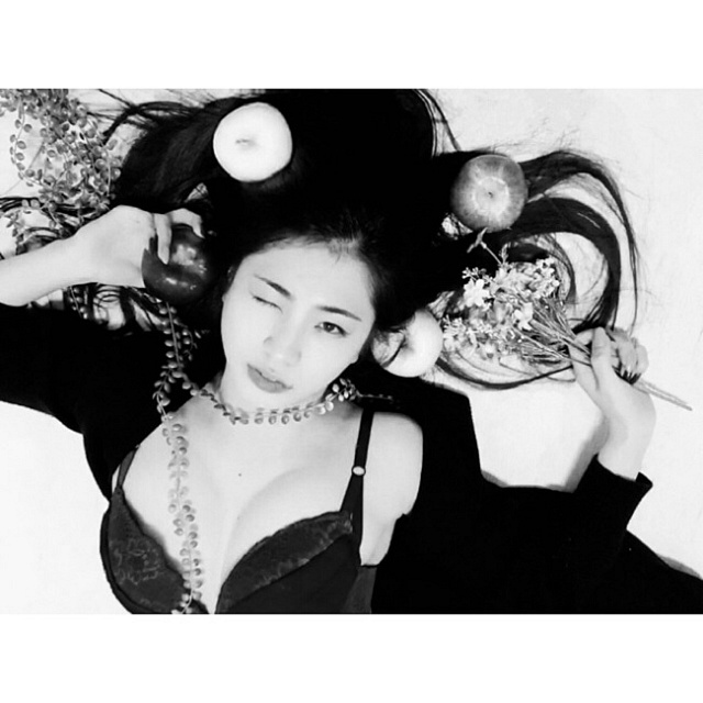 bong-mat-voi-hoa-hau-vong-mot-nhat-ban-nakaoka-ryoko-3