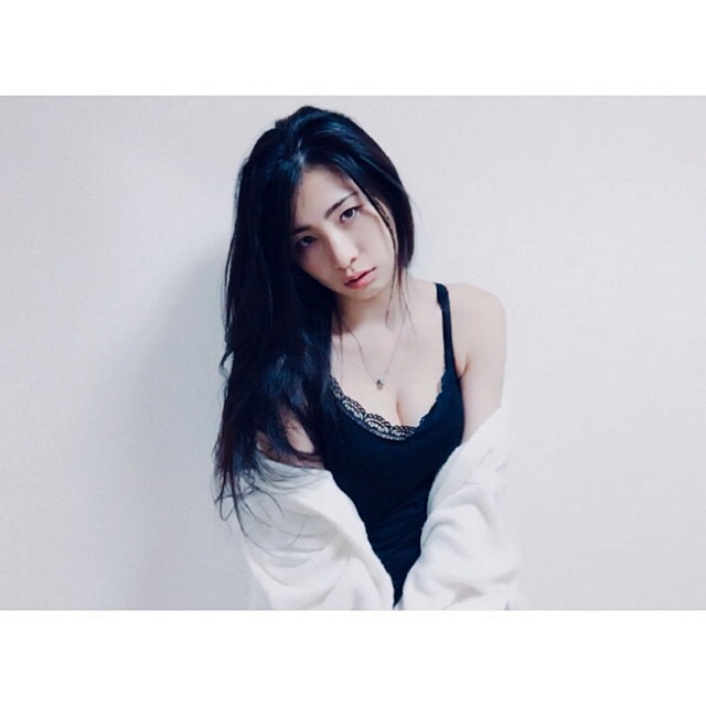 bong-mat-voi-hoa-hau-vong-mot-nhat-ban-nakaoka-ryoko-4