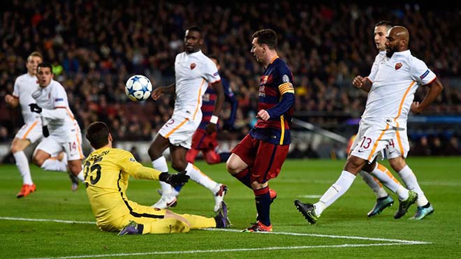 ronaldo-toa-sang-ap-luc-lai-de-nang-len-vai-messi. 2