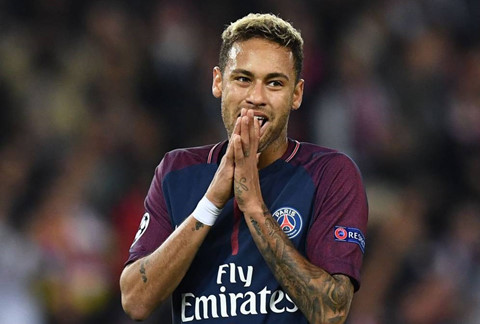 neymar-lai-gay-xon-xao-khi-noi-nho-dong-nghiep-cu. 2