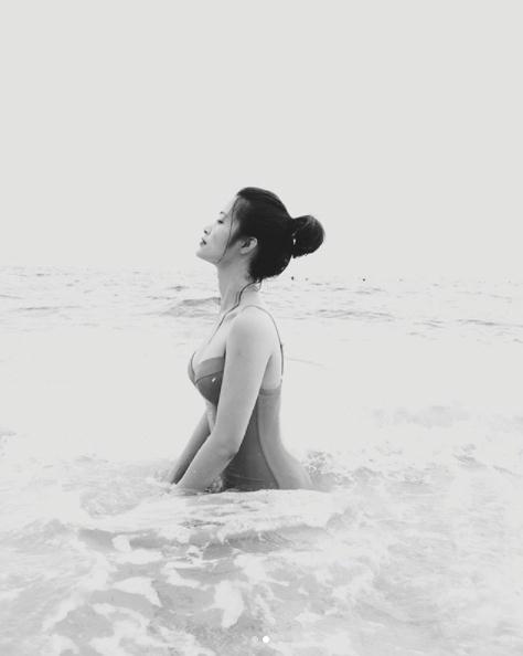 ngam-dong-nhi-uot-at-khoe-dang-tren-bien (3)