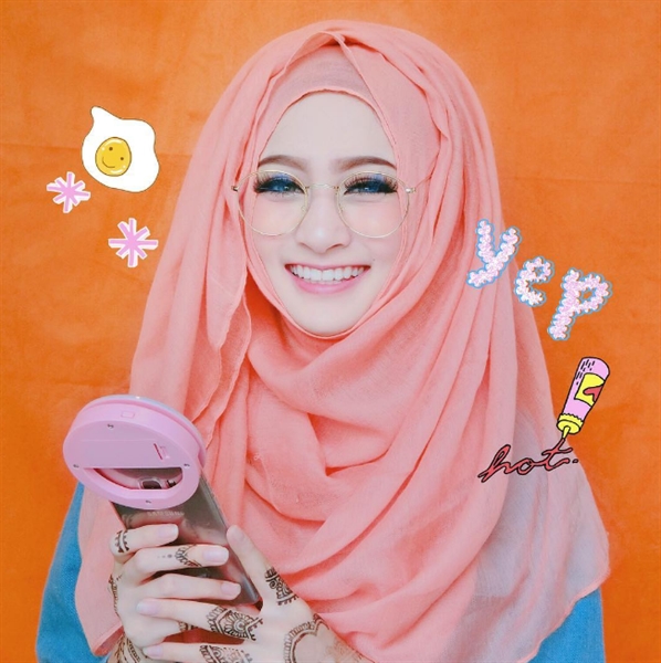 ngat-ngay-vi-nang-hot-girl-hoi-giao-qua-xinh-dep-Saira-Wongsuwan (5)