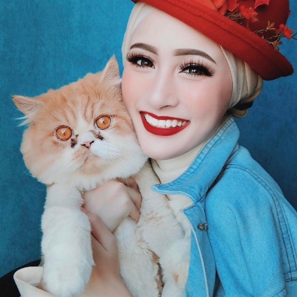 ngat-ngay-vi-nang-hot-girl-hoi-giao-qua-xinh-dep-Saira-Wongsuwan (6)