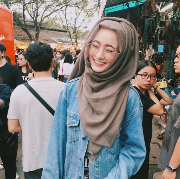 ngat-ngay-vi-nang-hot-girl-hoi-giao-qua-xinh-dep-Saira-Wongsuwan (7)