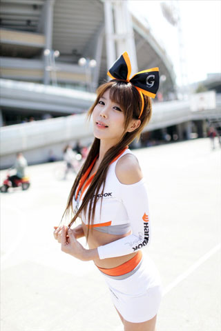 xit-nuoc-vi-my-nhan-duong-dua-heo-yun-mi-khoe-dang-goi-cam (8)