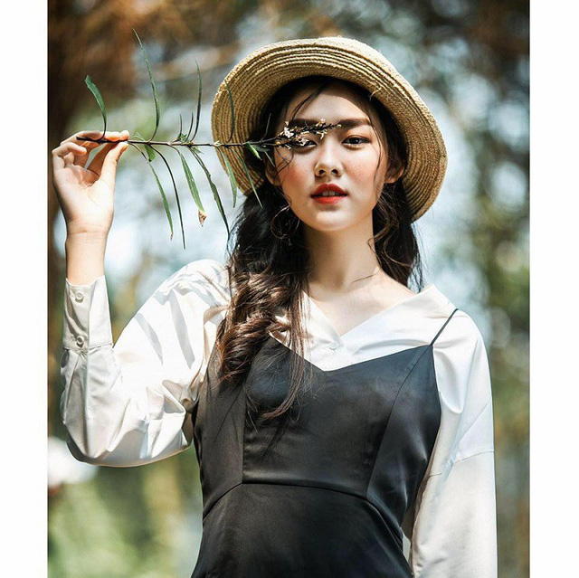 ngat-ngay-ve-dep-trong-treo-cua-hot-girl-san-nguyen (4)