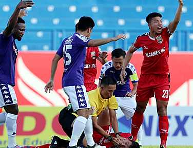 cau-thu-thien-duc-bi-chan-thuong-nao-sau-tran-ha-noi-1