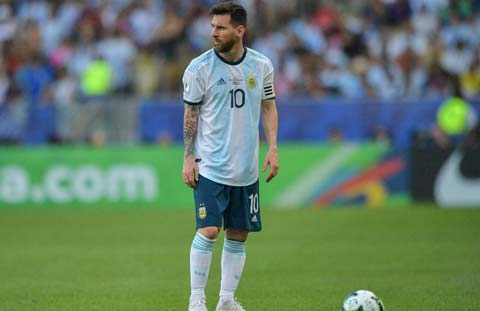 messi-gay-gat-chi-trich-trong-tai-xu-ep-argentina-2