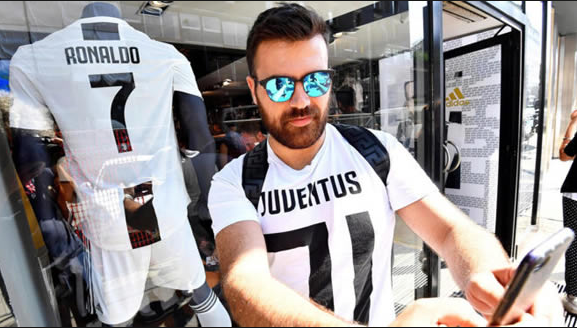 sau-1-nam-chieu-mo-ronaldo-voi-gia-100-trieu-euro-juventus-da-thu-ve-nhung-gi-2