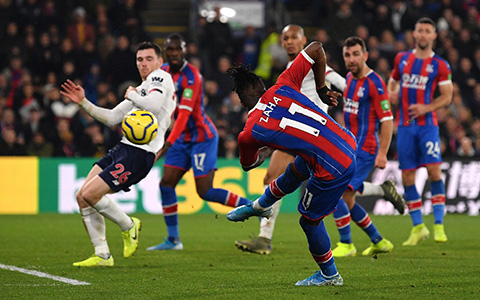 liverpool-lo-diem-yeu-chi-mang-van-hien-ngang-2