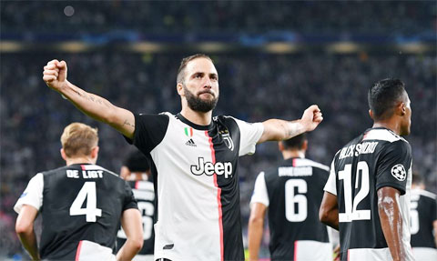 tiet-lo-ly-do-co-ronaldo-nhung-sarri-van-ngong-doi-higuain-2