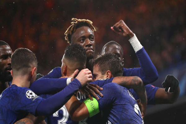 hlv-lampard-noi-gi-sau-khi-thang-lille-tren-san-nha-1